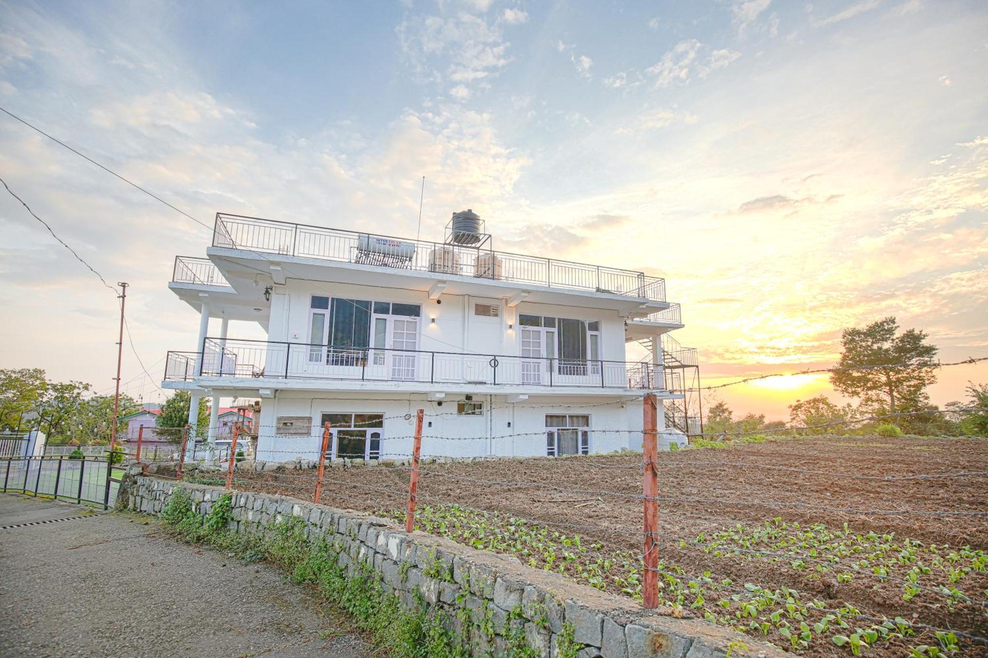 The Bunksters Bir Albergue Exterior foto